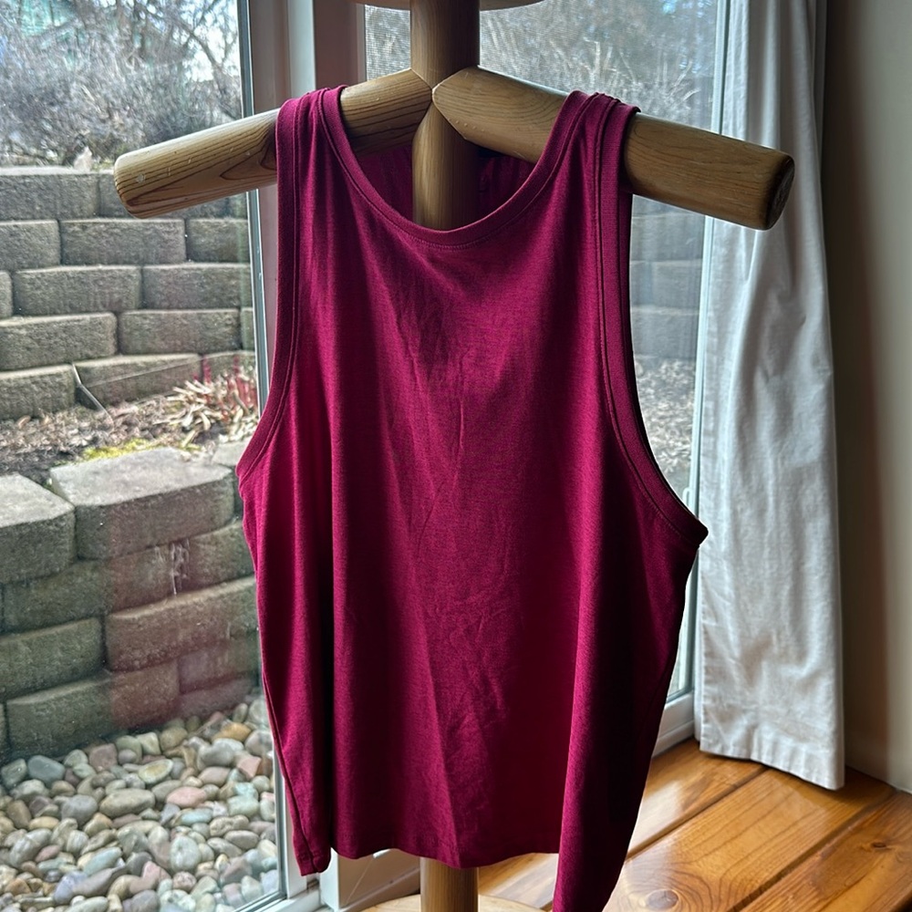 Beyond Yoga tank